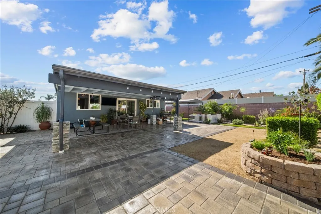 Additional image 63 of 10111 Elkwood St, Sun Valley, CA 91352