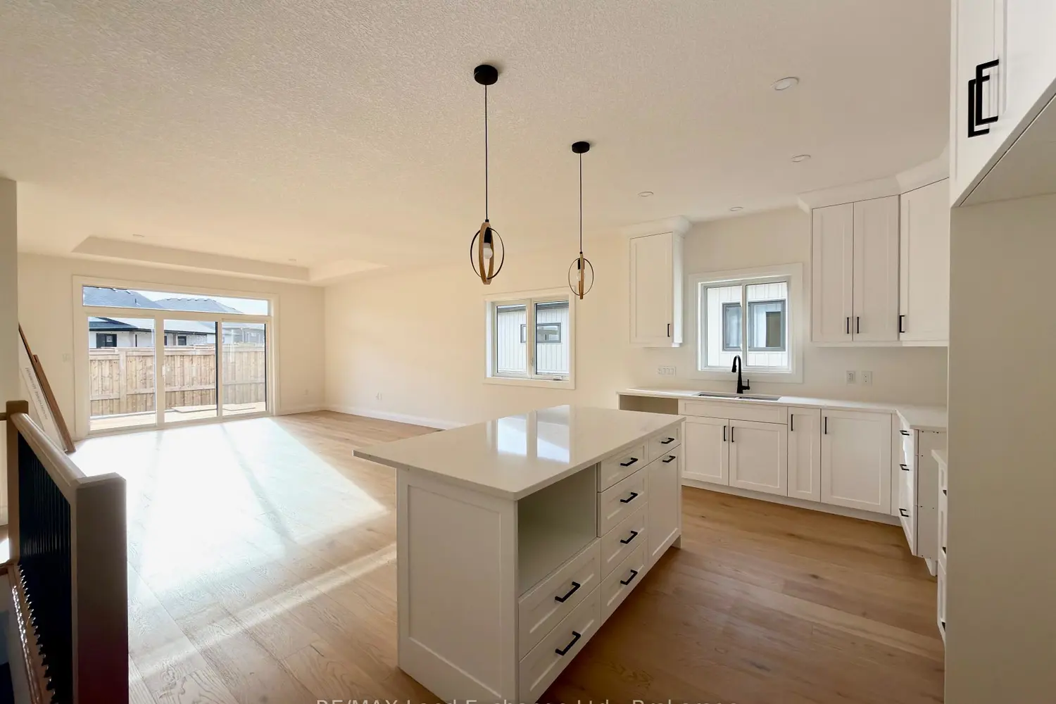 151 Westlinks Drive photo 3