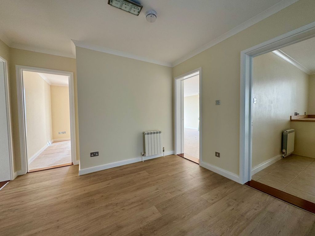 Additional image 11 of 2 bed flat to rent3 Vaucluse Court, St Helier JE2