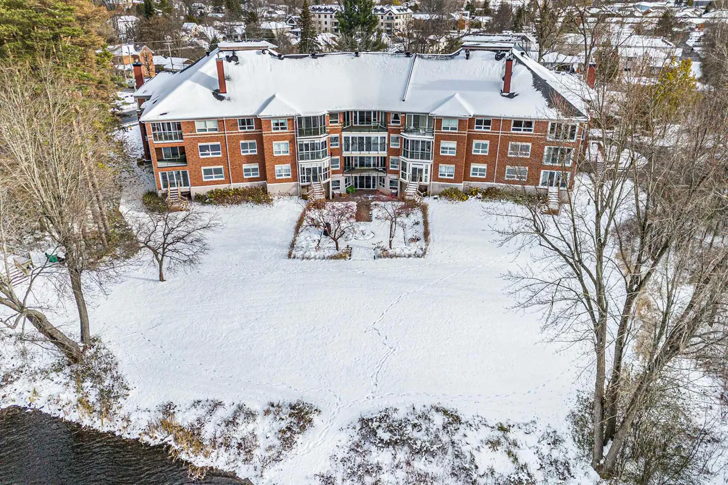 Additional image 20 of 23 Rogers Road 107