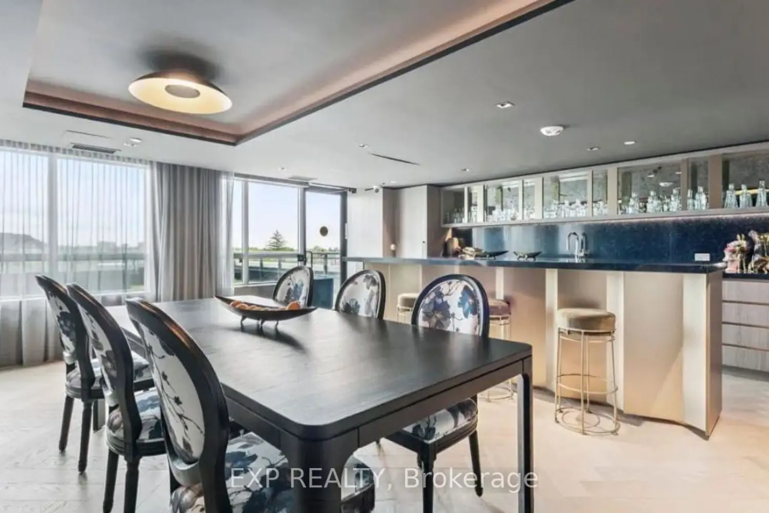 Additional image 10 of 395 Dundas Street 525