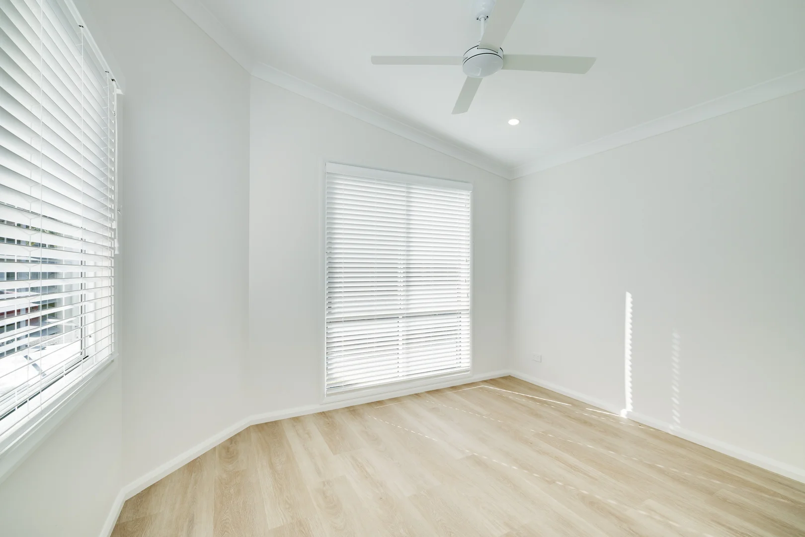 Additional image 7 of K13/160 The Round Drive, Avoca Beach NSW 2251