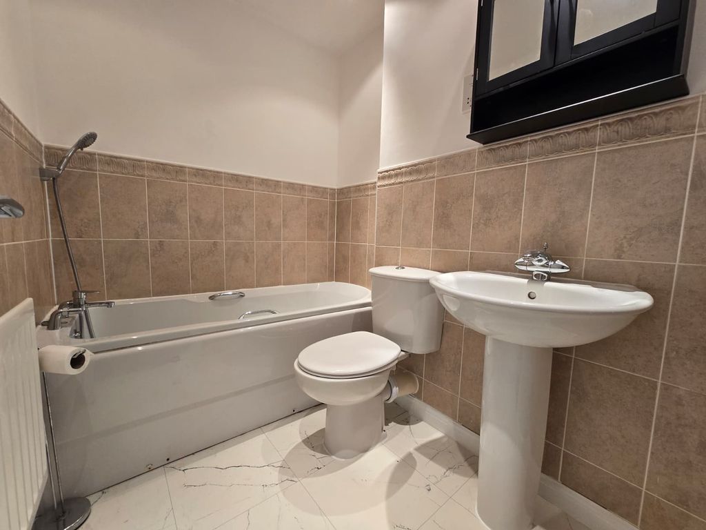Additional image 13 of 3 bed town house to rentMorlais Mews, Duffryn, Newport NP10