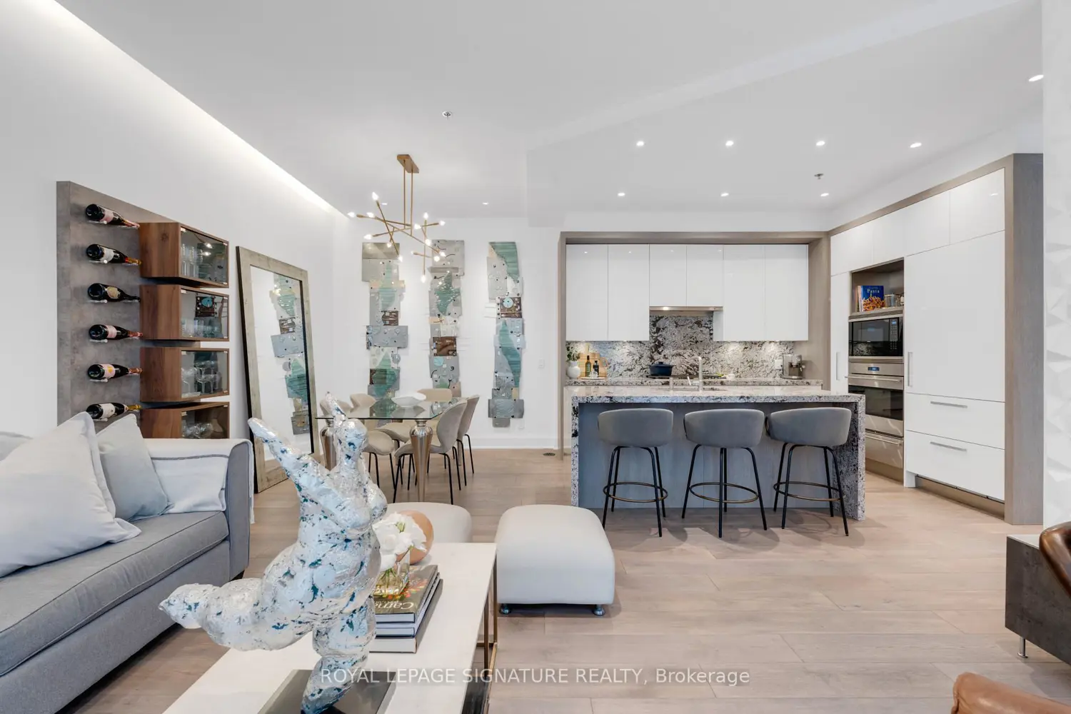 Additional image 3 of 1078 Bay Street