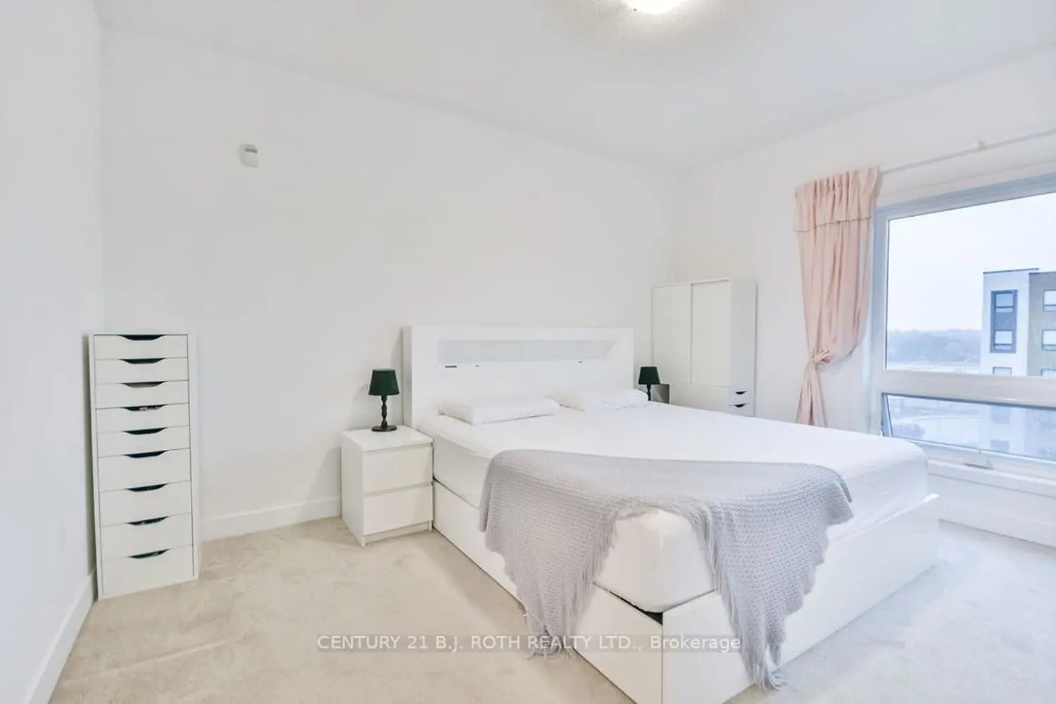 Additional image 12 of 8 Culinary Lane 502