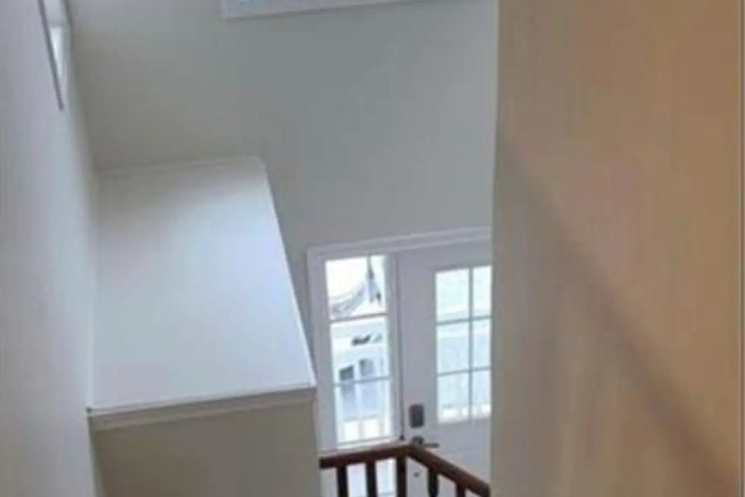 Additional image 10 of 520 Silken Laumann Drive