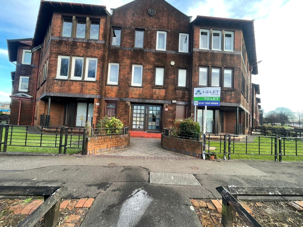 2 Bed Flat, London Road, G32, N1 7GU
