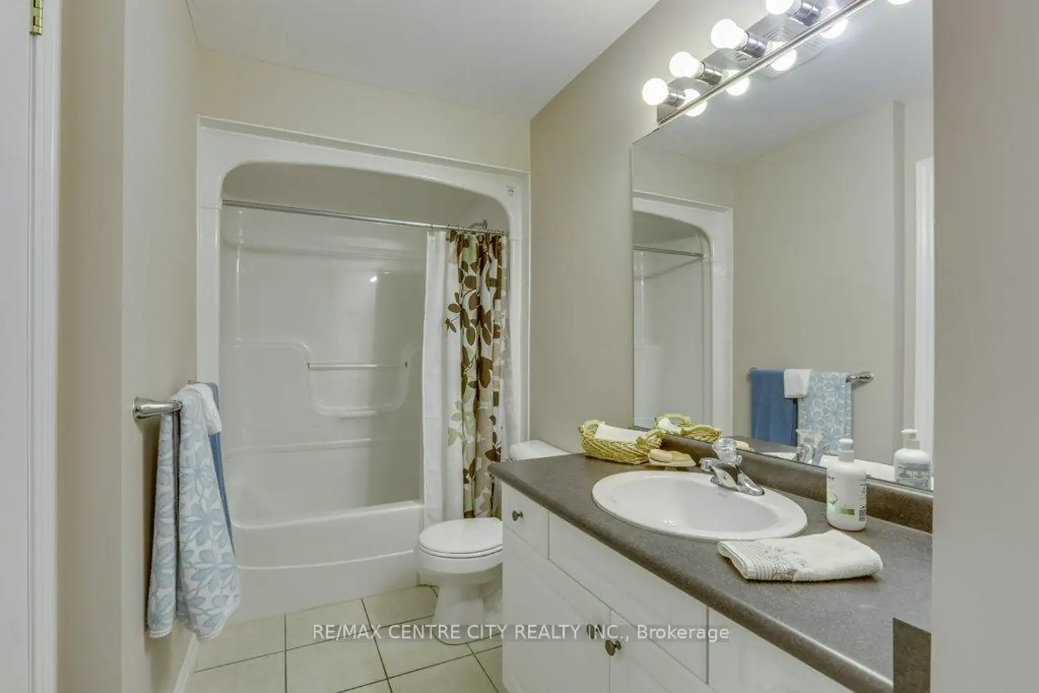 95 Capulet Lane 21 photo 5