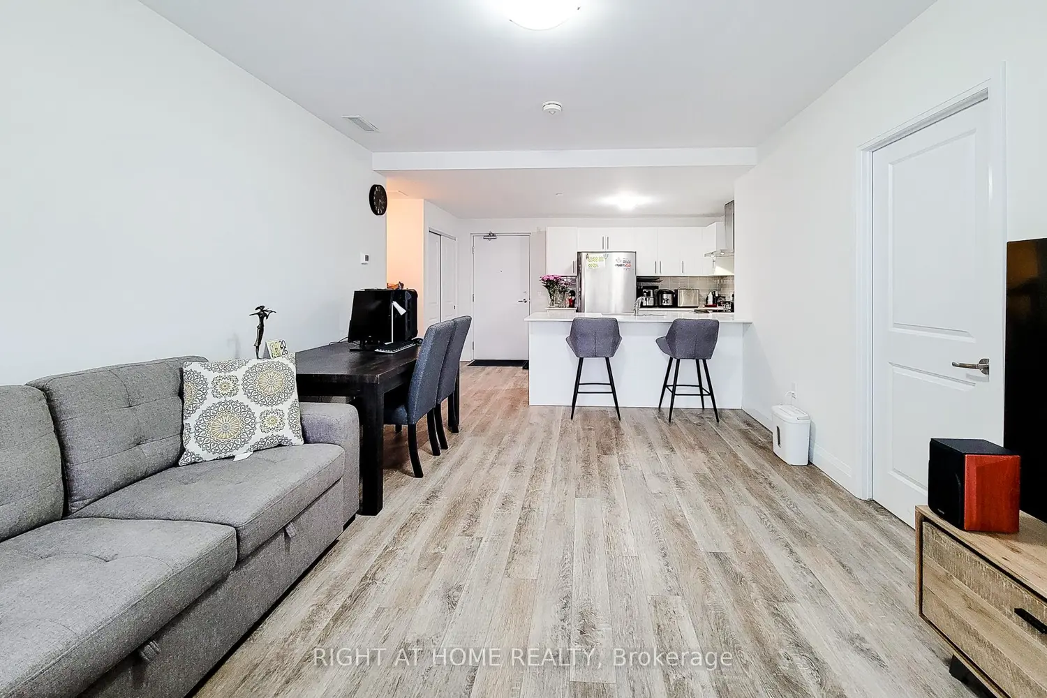 Additional image 12 of 1 Redfern Avenue 217