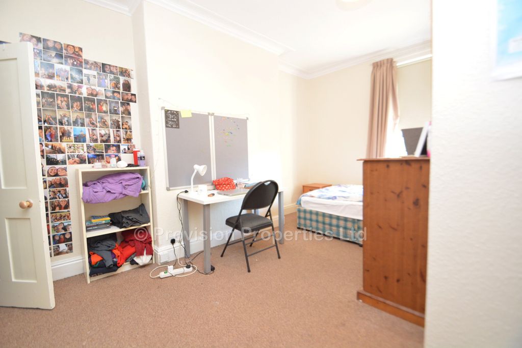 Additional image 7 of 8 bed terraced house to rentAsh Grove, Hyde Park, Leeds LS6