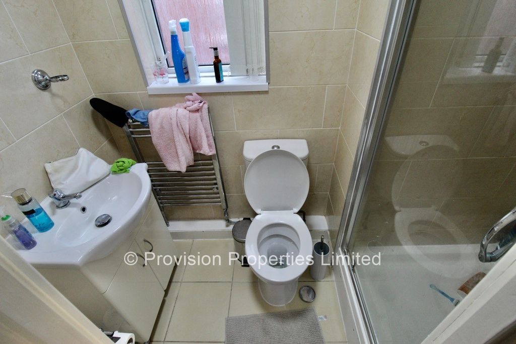 Additional image 12 of 8 bed semi-detached house to rentSt. Michaels Villas, Headingley, Leeds LS6