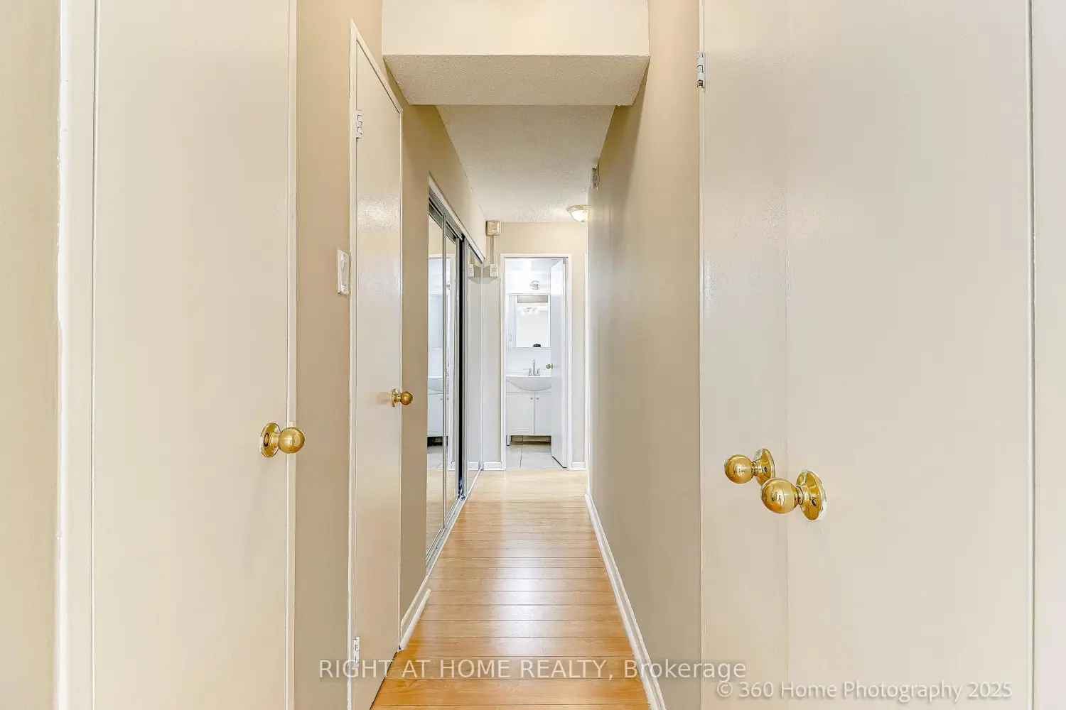 Additional image 7 of 1 Royal Orchard Boulevard 1107