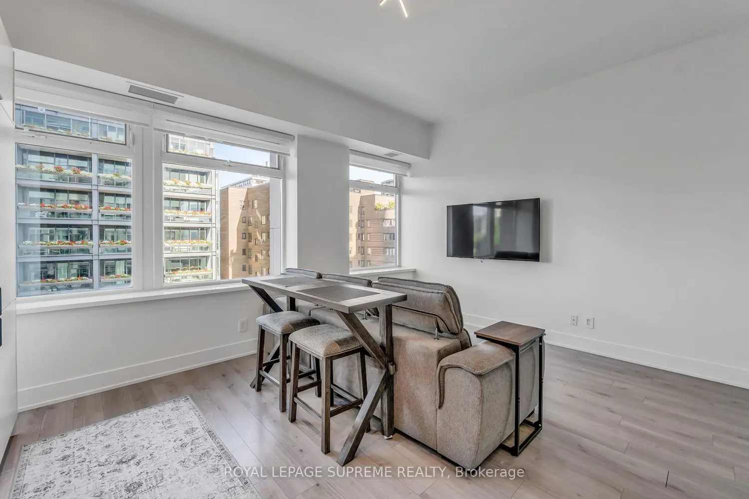 Additional image 5 of 111 St Clair Avenue 604