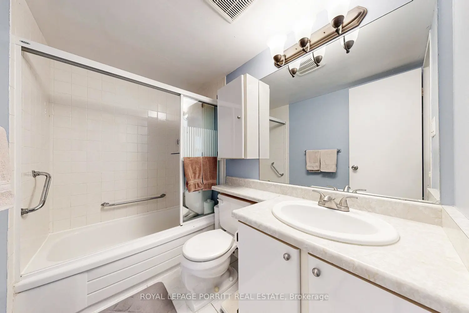 Additional image 6 of 1535 Lakeshore Road 201