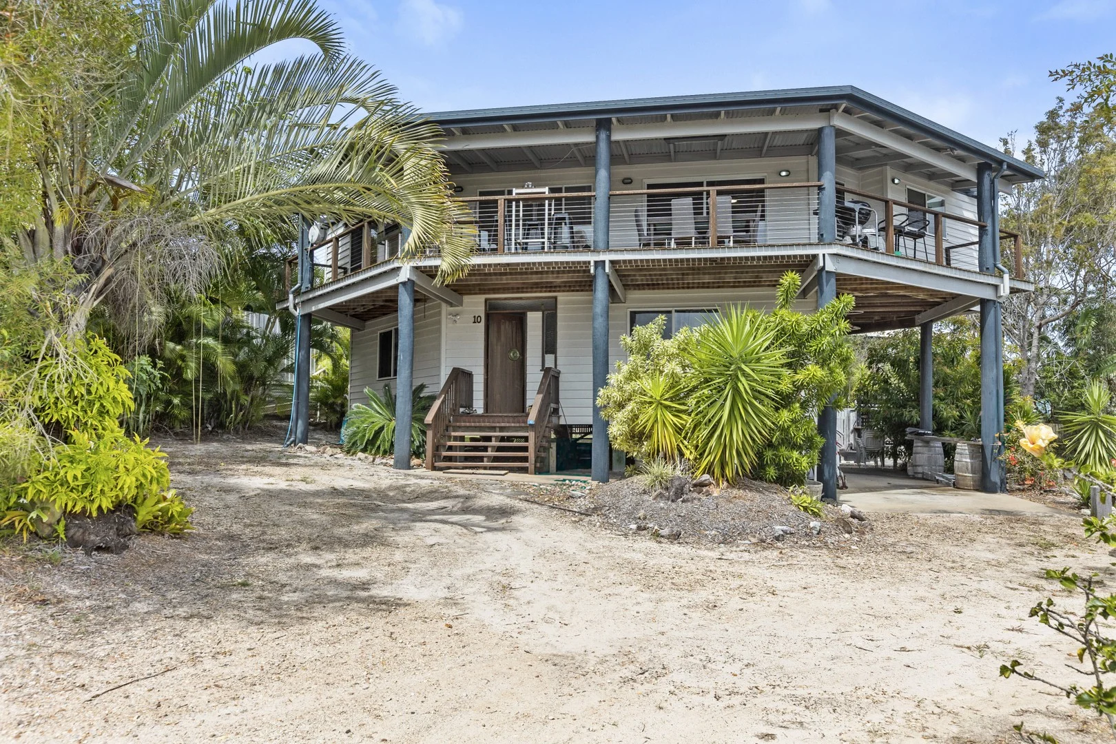 10 Bombala Cres, Rainbow Beach QLD 4581