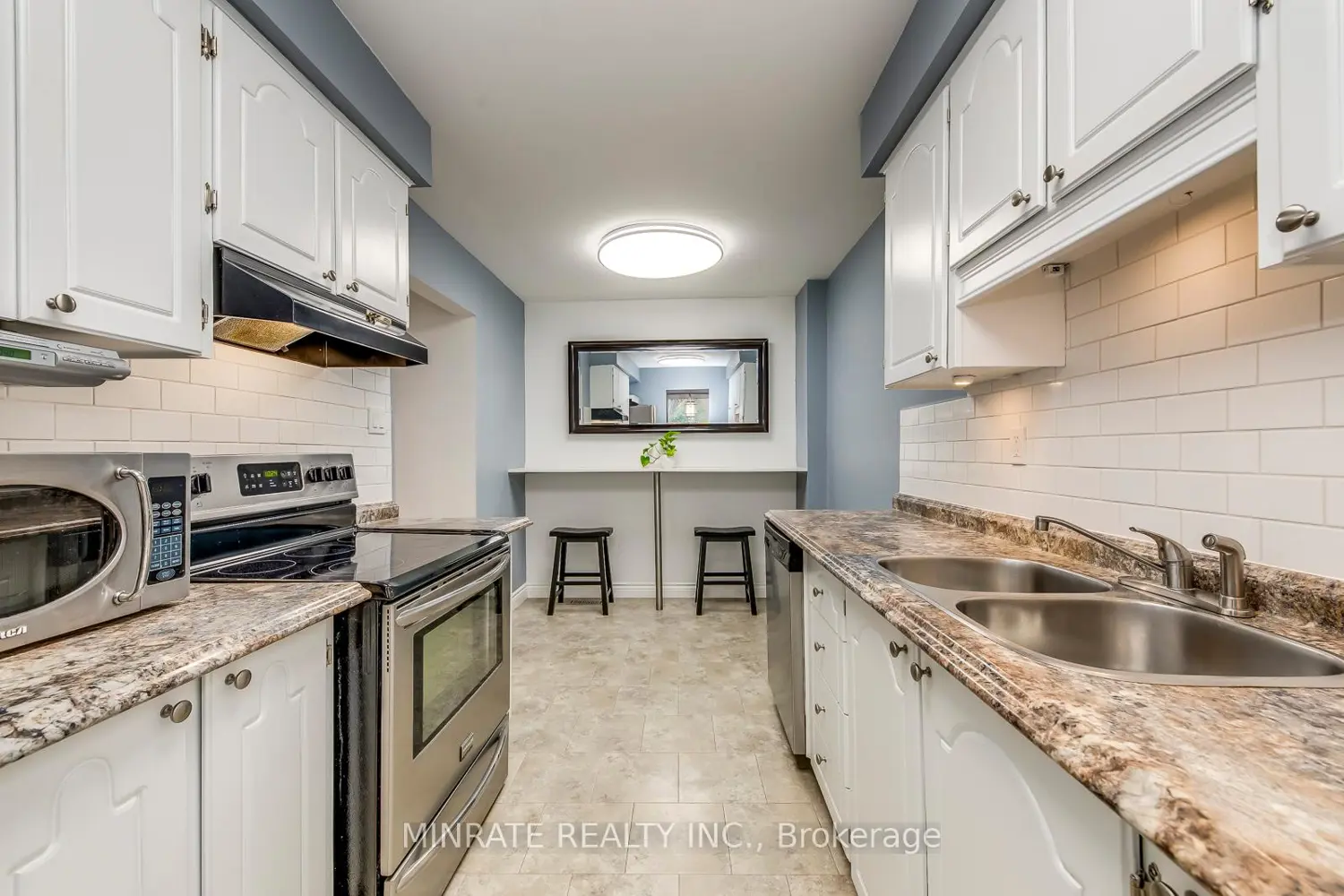 Additional image 7 of 1548 Newlands Crescent 14