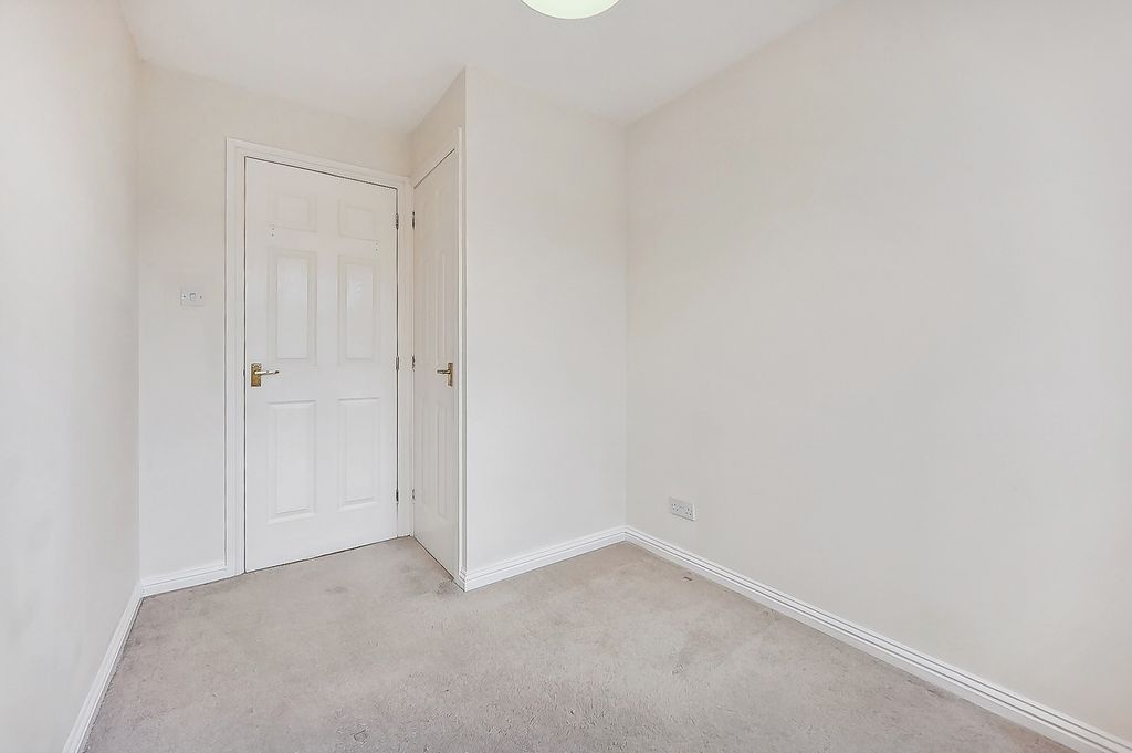 Additional image 12 of 3 bed semi-detached house to rentBrent Road, Glasgow, Glasgow G46