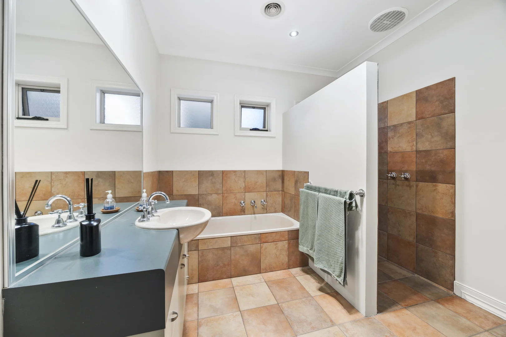 Additional image 18 of 21-23 Picton Street, Sebastopol VIC 3356