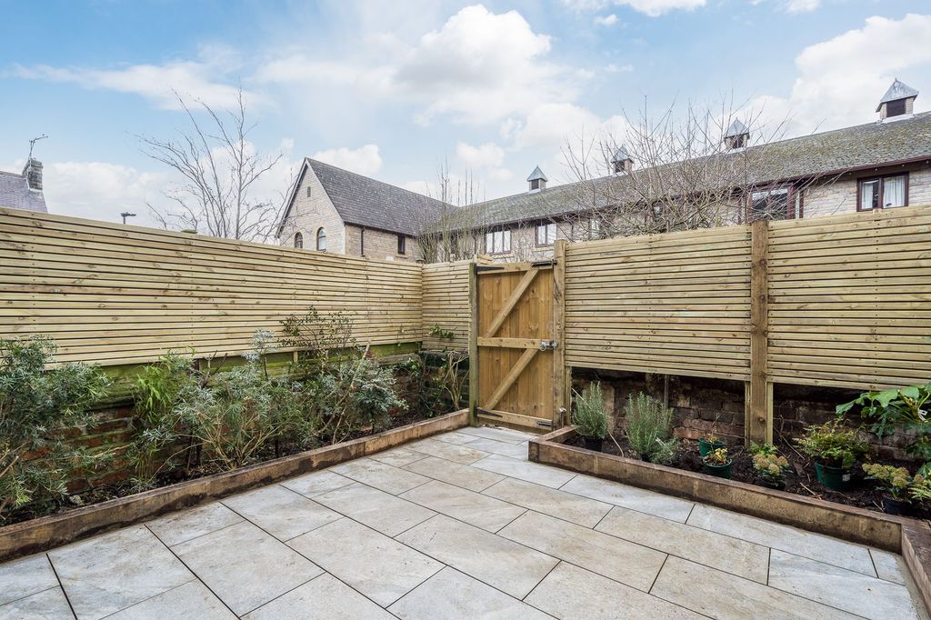 Additional image 8 of 4 bed terraced house to rentDuchy Avenue, Harrogate HG2