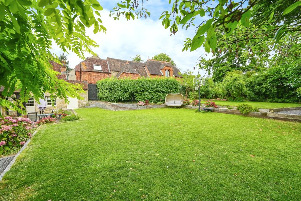 Additional image 3 of 5 bed detached house to rentChurch Road, Horspath, Oxford OX33