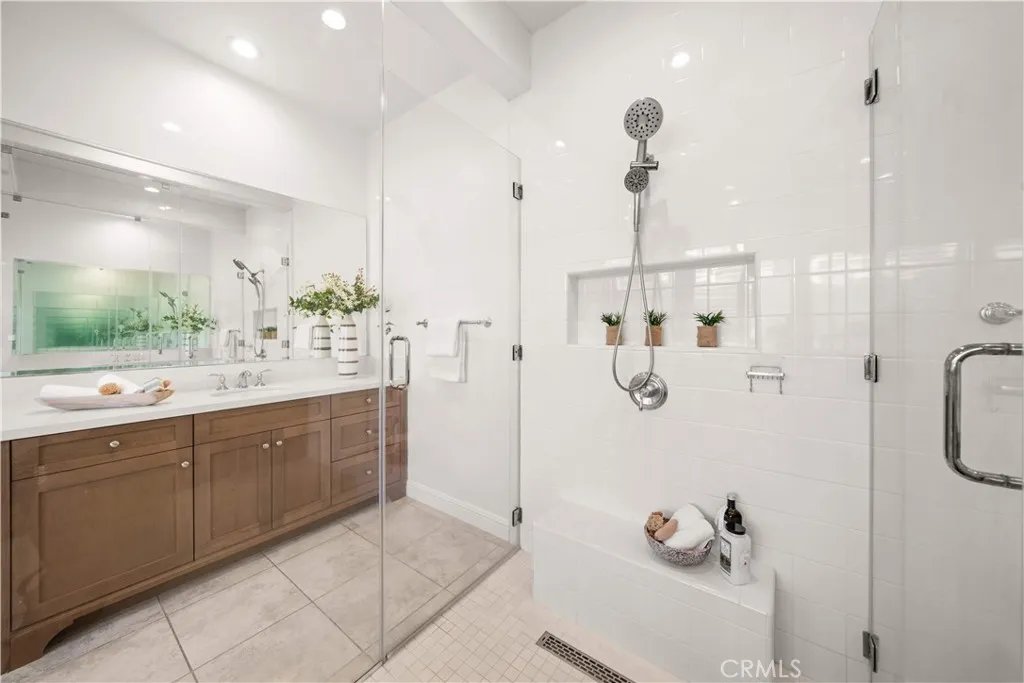 Additional image 125 of 221 Clear Fls, Irvine, CA 92602