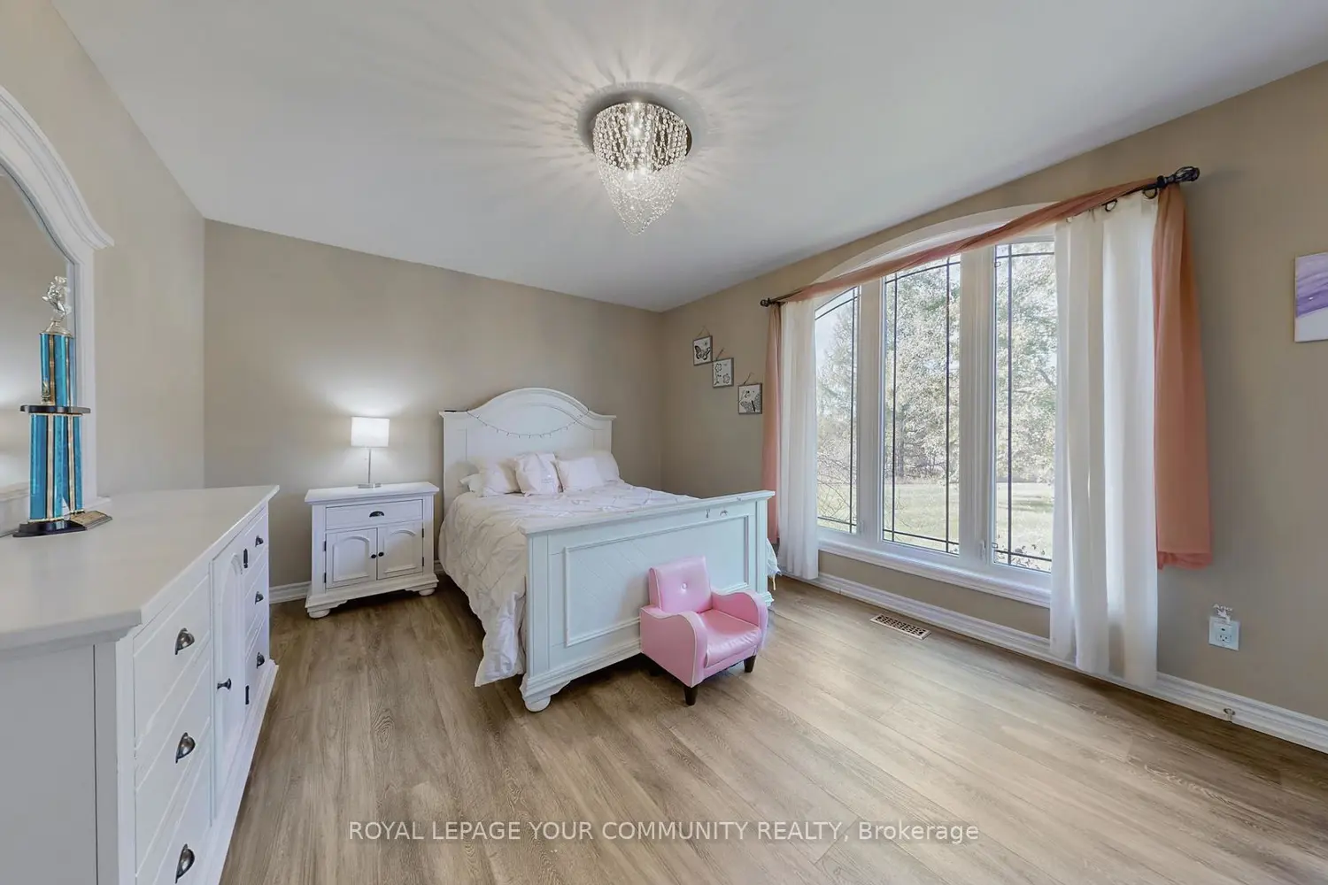 Additional image 6 of 1065 20Th Side Road