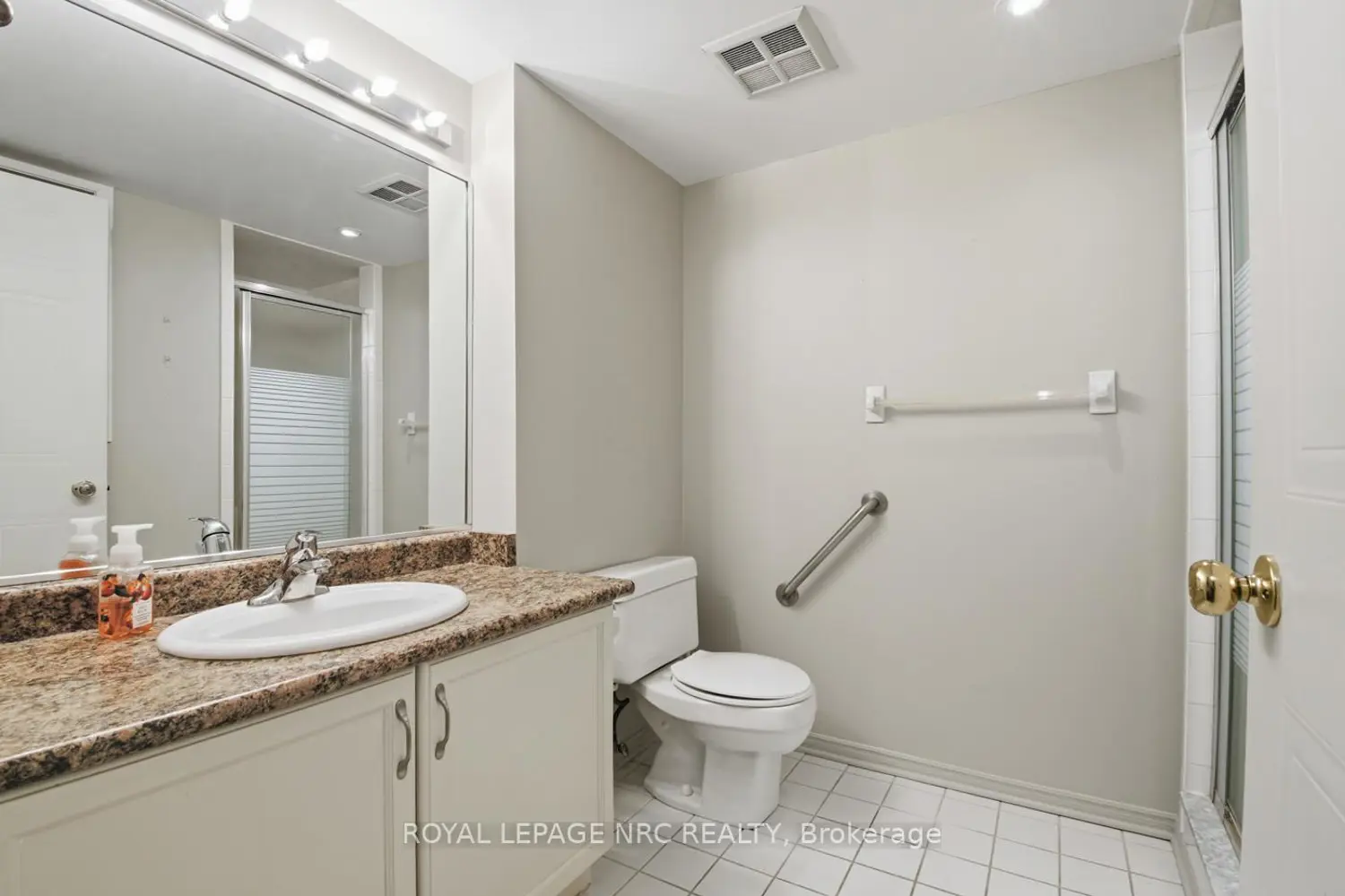 Additional image 5 of 3 Towering Hts Boulevard 102