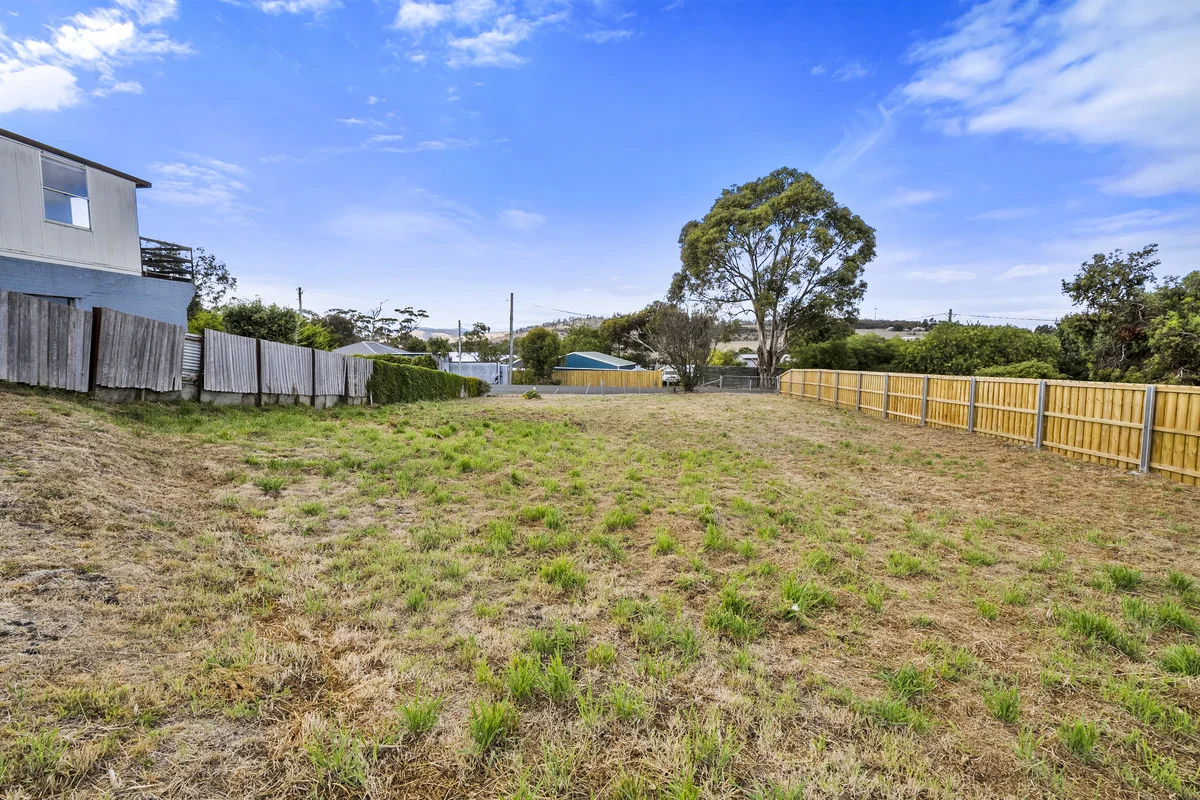 Additional image 10 of 1 & 2/48 Erle Street, Carlton River TAS 7173