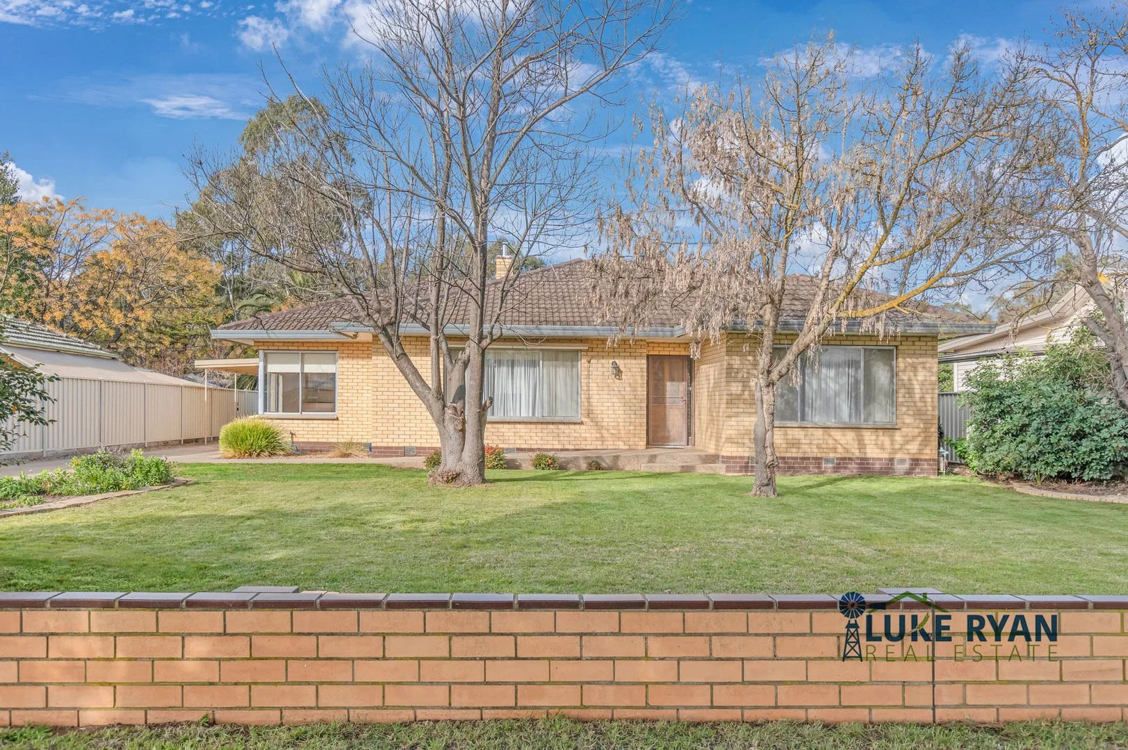 77 Victoria Street, Rochester VIC 3561