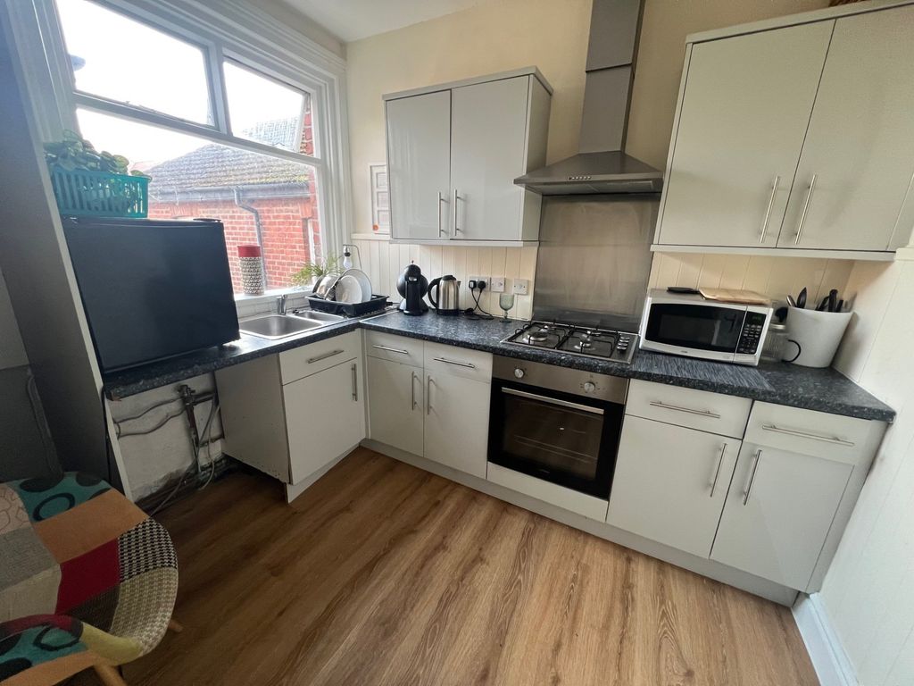 Additional image 5 of 2 bed flat to rentPollux Gate, Lytham St. Annes, Lancashire FY8