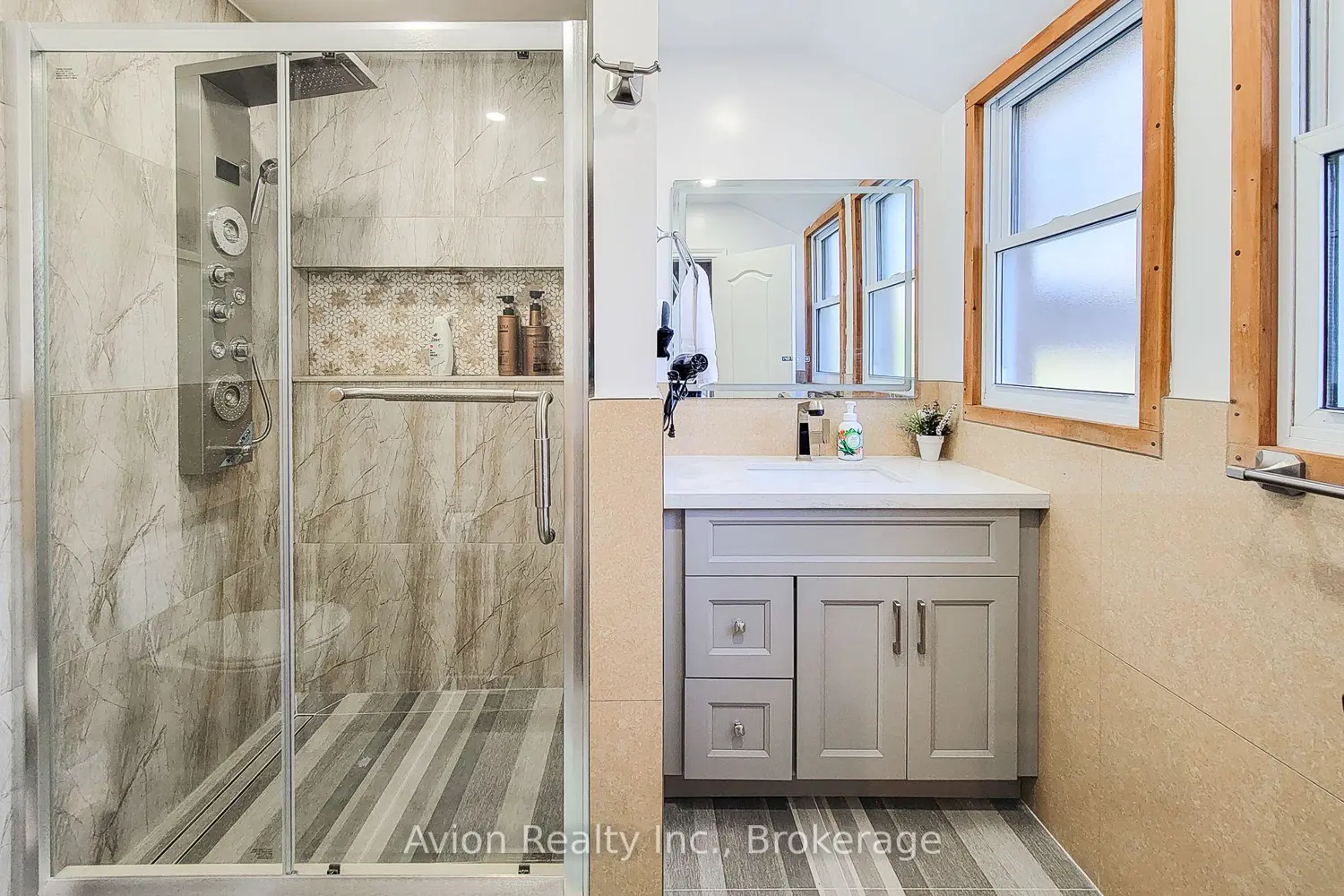 Additional image 14 of 1423 Merrittville Highway