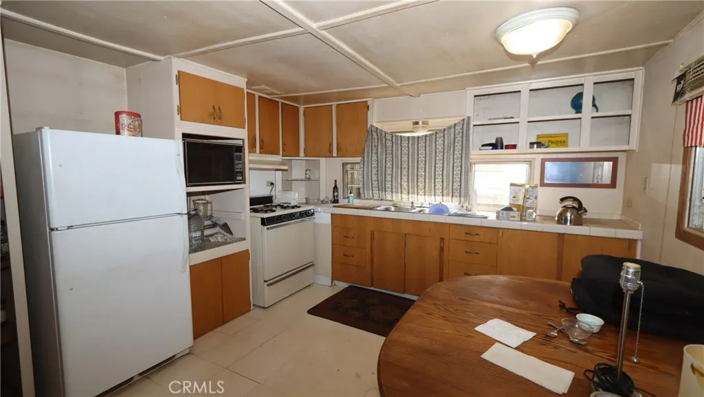 Additional image 11 of 16064 31st Ave, Clearlake, CA 95422