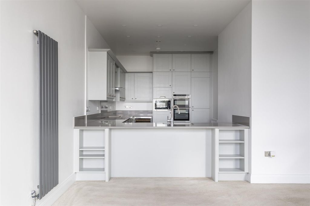 Additional image 5 of 3 bed flat to rentThe Residence, Bishopthorpe Road, York YO23