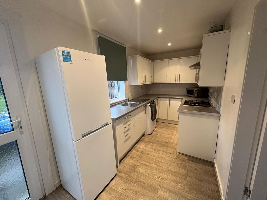 Additional image 4 of 2 bed end terrace house to rentWright Street, Renfrew PA4