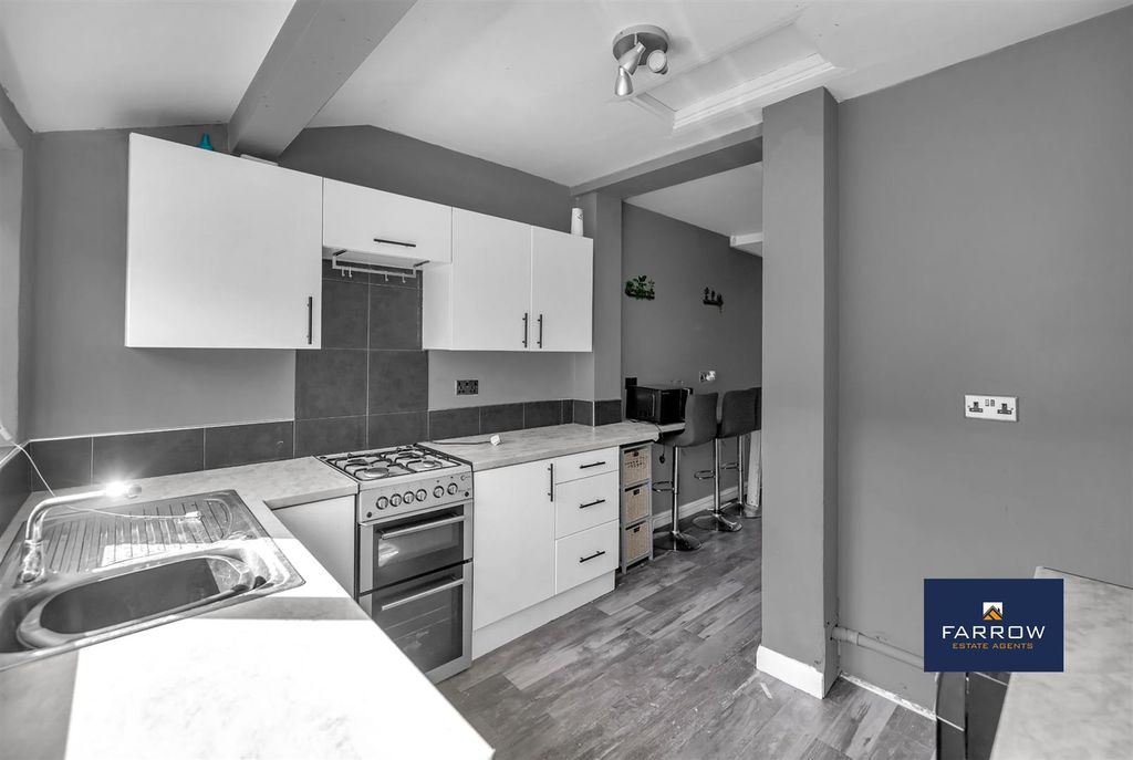 Additional image 7 of 4 bed terraced house to rentArthur Street, Grimsby DN31