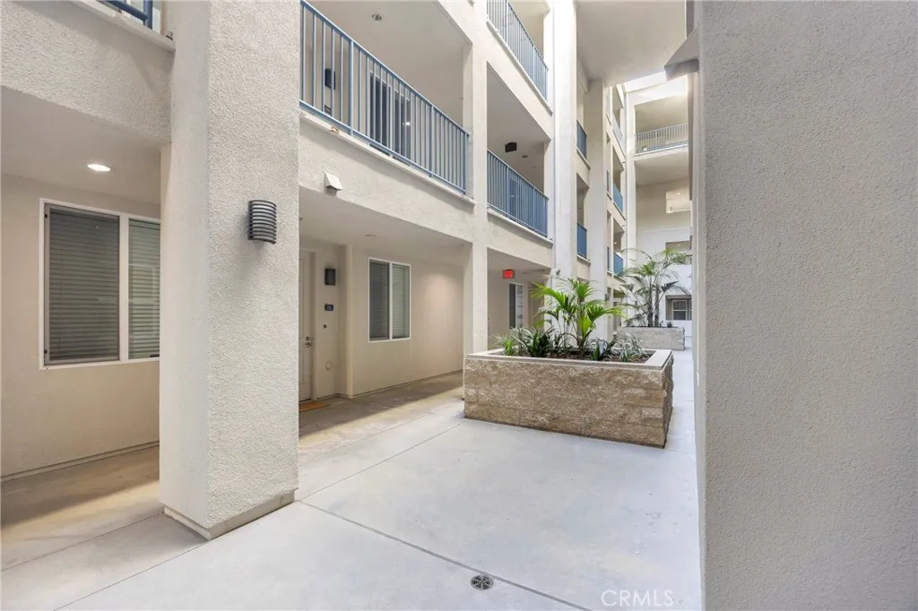 Additional image 5 of 300 E 4th St Unit 115, Long Beach, CA 90802