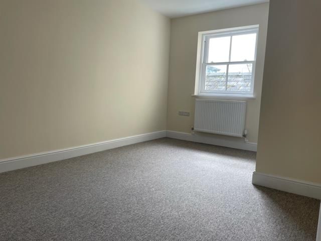 Additional image 4 of 3 bed flat to rentMain Street, Pembroke SA71