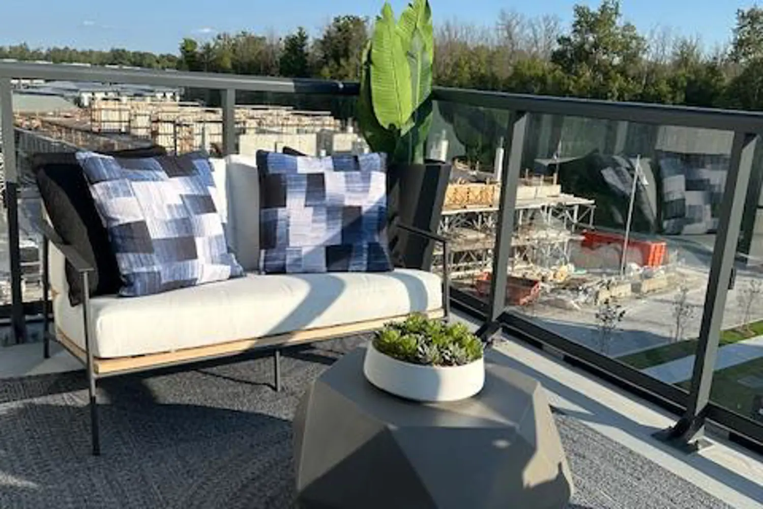 Additional image 10 of 415 Sea Ray Avenue 418