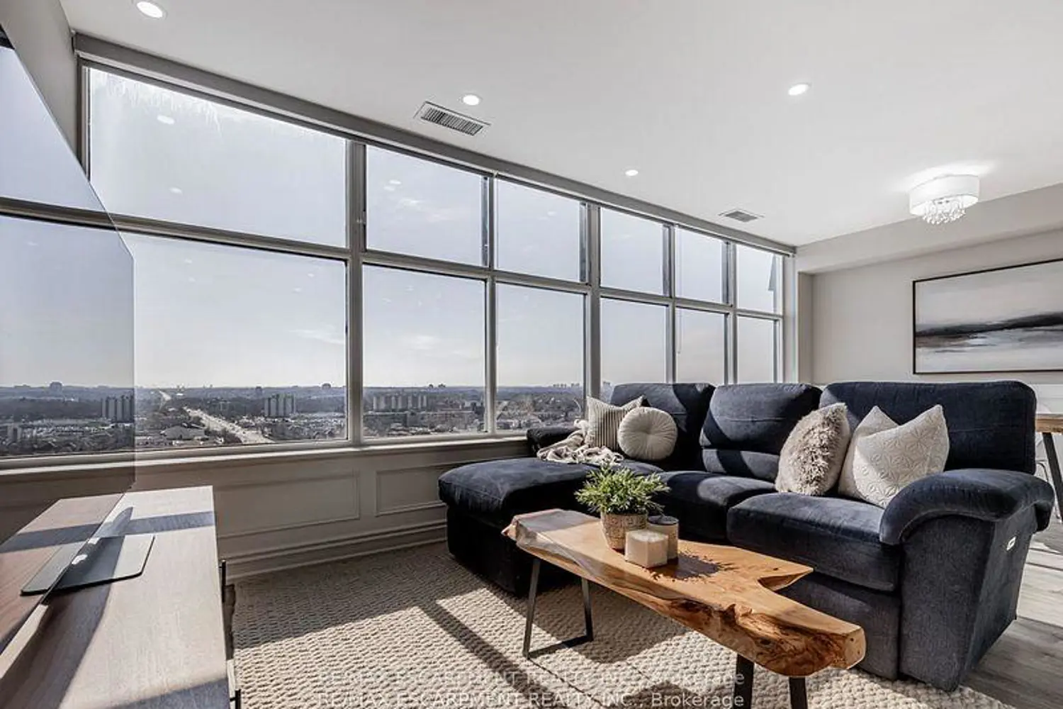 Additional image 15 of 880 Dundas Street Uph7