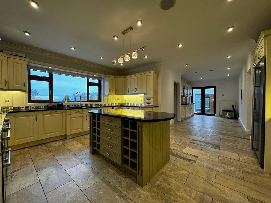 Additional image 5 of 5 bed detached house to rentSt. Kenelms Road, Halesowen B62