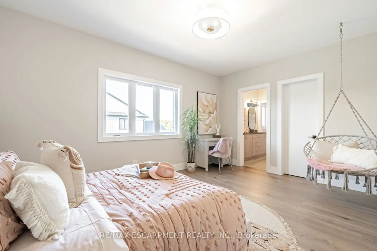 Additional image 14 of 423 Masters Drive