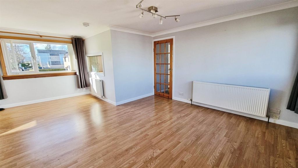 Additional image 2 of 3 bed terraced house to rentCromarty Court, Glenrothes KY6