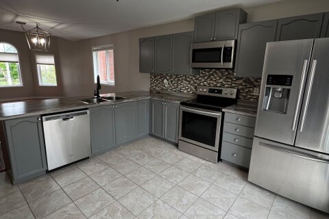 Additional image 8 of Upper-23 Dunsmore Lane, Barrie, ON, L4M 7A1