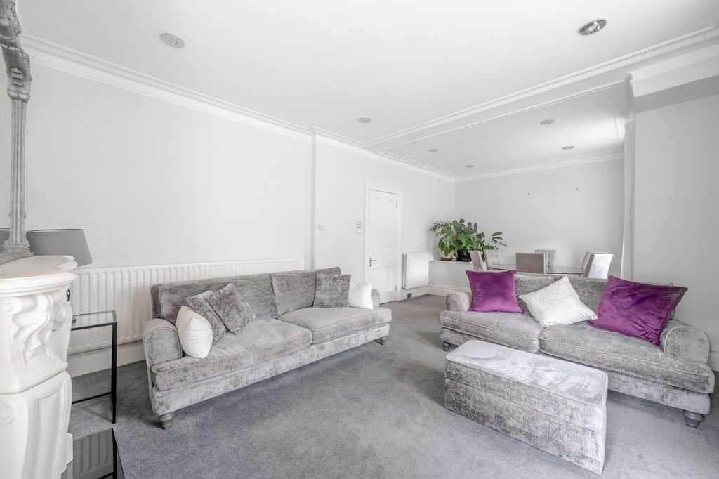 4 bed flat to rentRipon Road, Harrogate HG1 photo 5