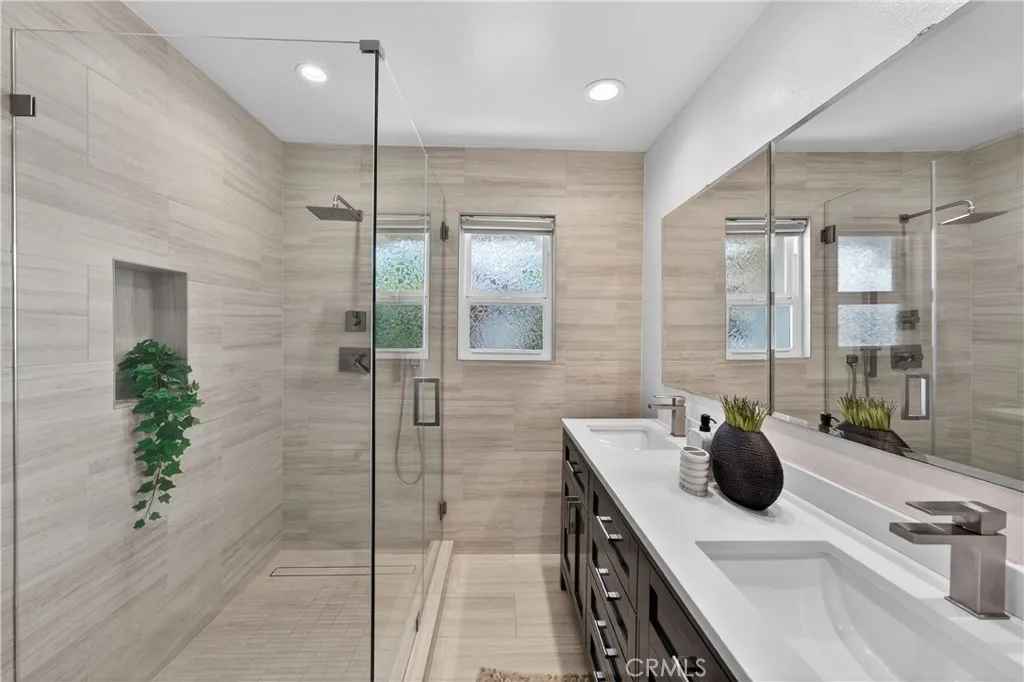 Additional image 87 of 2225 E Grove Avenue, Orange, CA 92867