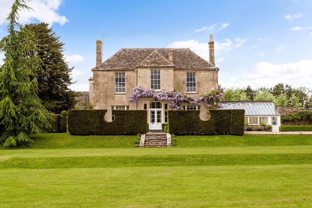 Additional image 3 of 6 bed detached house to rentCirencester, Gloucestershire GL7