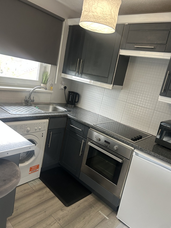 Additional image 3 of Studio Flat, Glenbuck Avenue, G33, N1 7GU