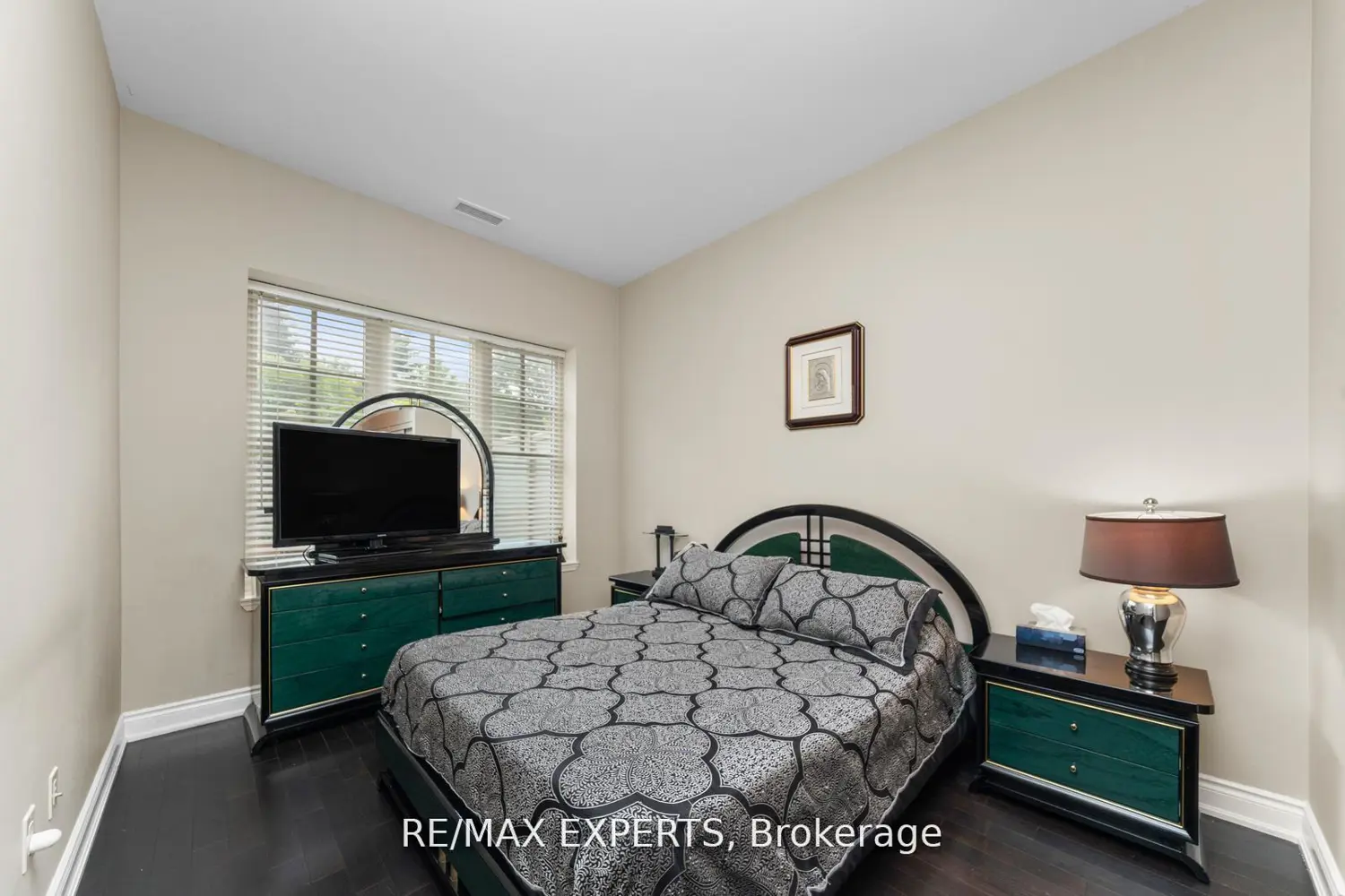 Additional image 8 of 10211 Keele Street 105