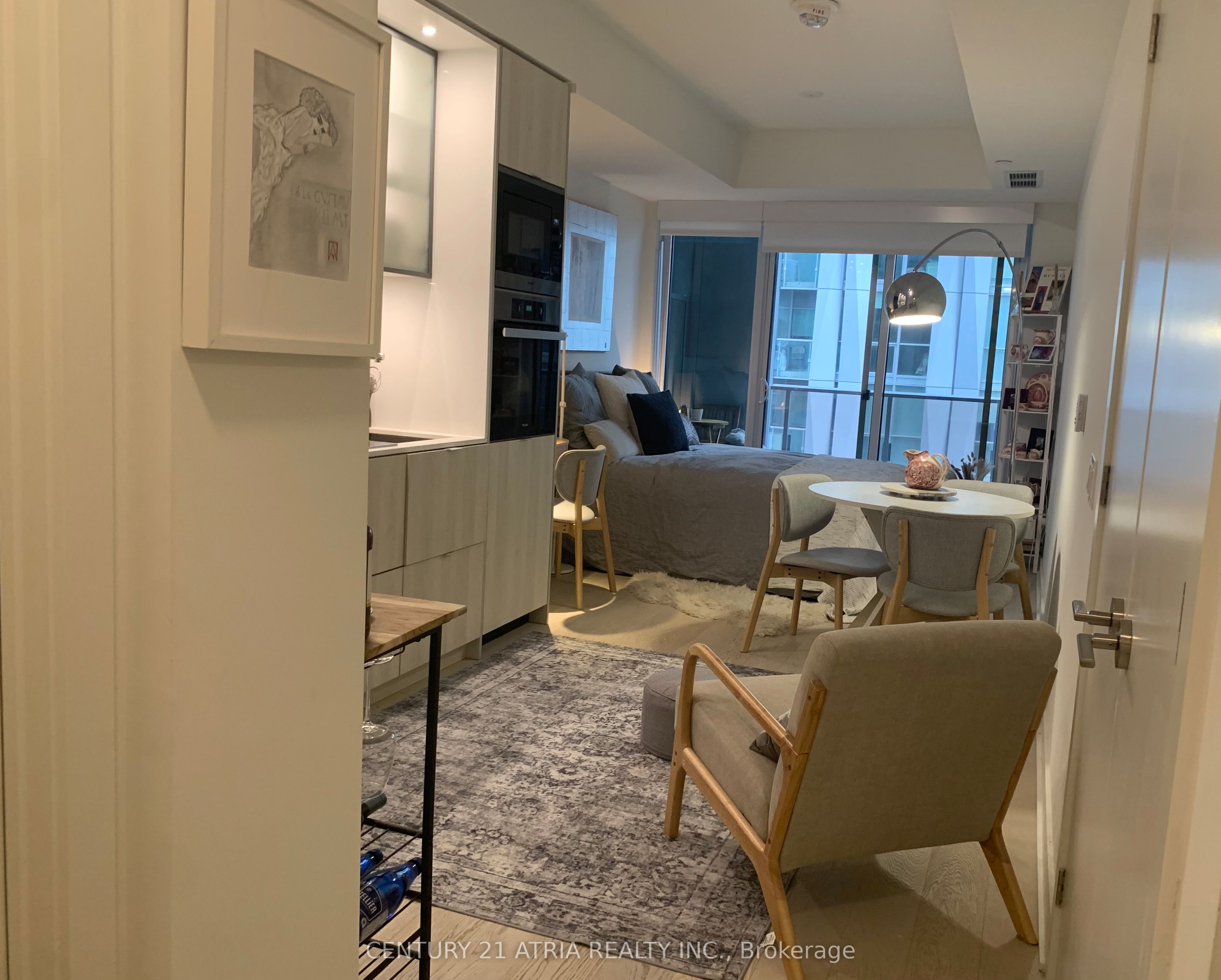 2008-11 Yorkville Avenue, Toronto, ON, M4Y 0B7