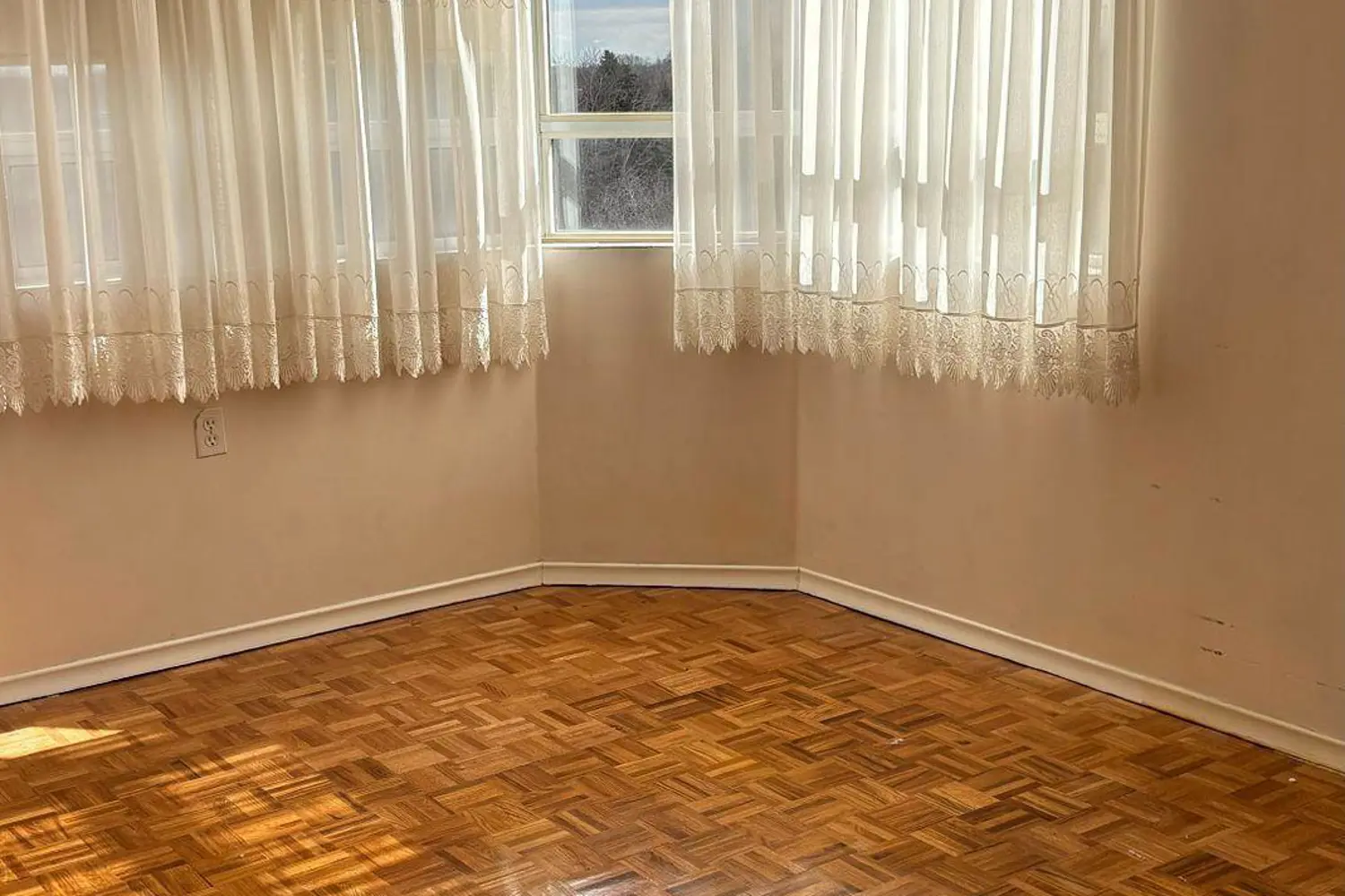 Additional image 14 of 555 Wilson Heights Boulevard 503